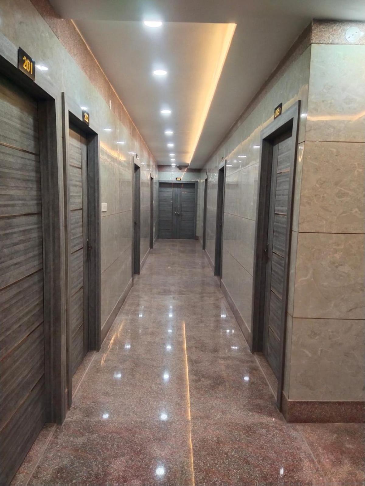 Hotel Utsav Palace Kanpur Exteriör bild